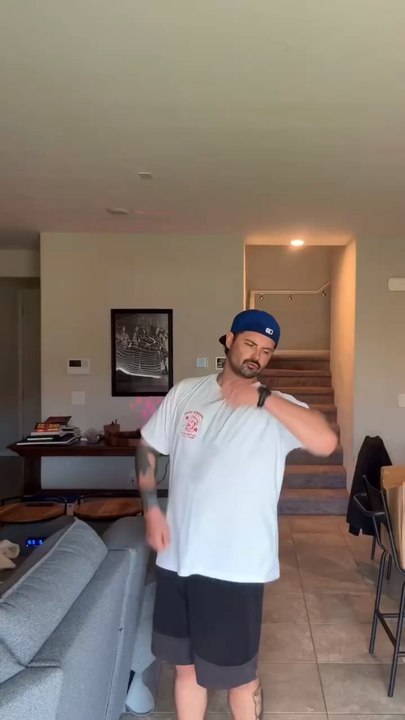 the sweat on the cap tells me he’s been groovin for a minute