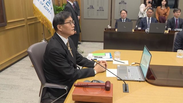 '이란전쟁' 여파...기준금리 연 2.5%로 7차례 연속 동결 / YTN