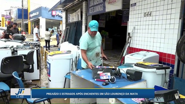 Prejuízo e estragos após enchentes em São Lourenço da Mata