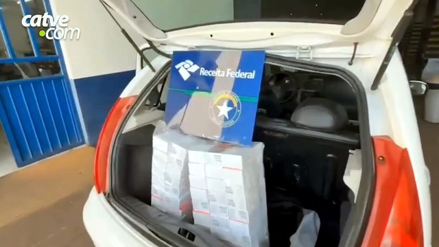 Receita Federal apreende cerca de 150 celulares irregulares na BR-467, em Cascavel