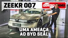Zeekr 007 tem tela nos faróis e será rival do BYD Seal no Brasil