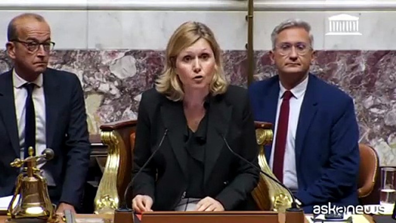 Francia, votata la sfiducia al governo di Francois Bayrou