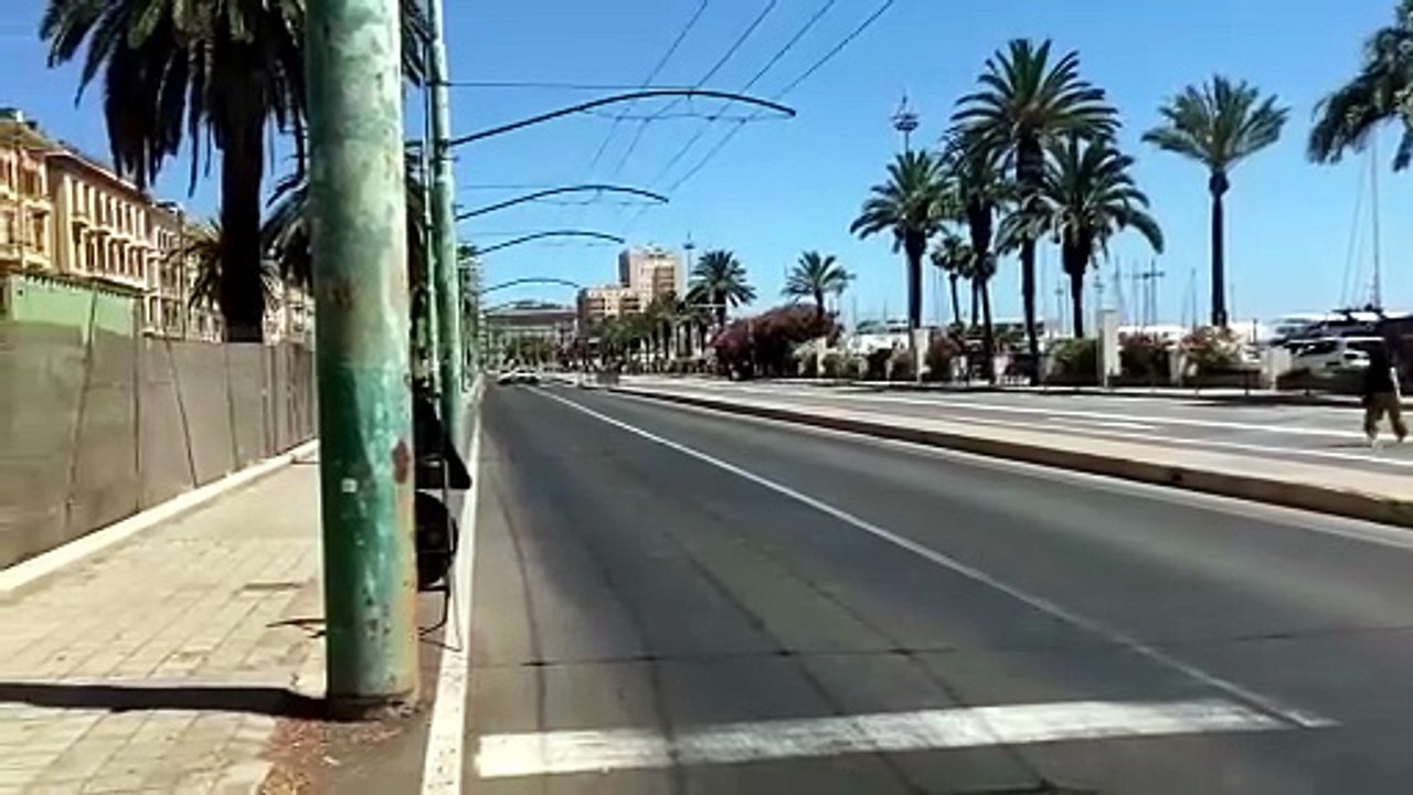 Via Roma chiusa per una fuga di gas: traffico nel caos