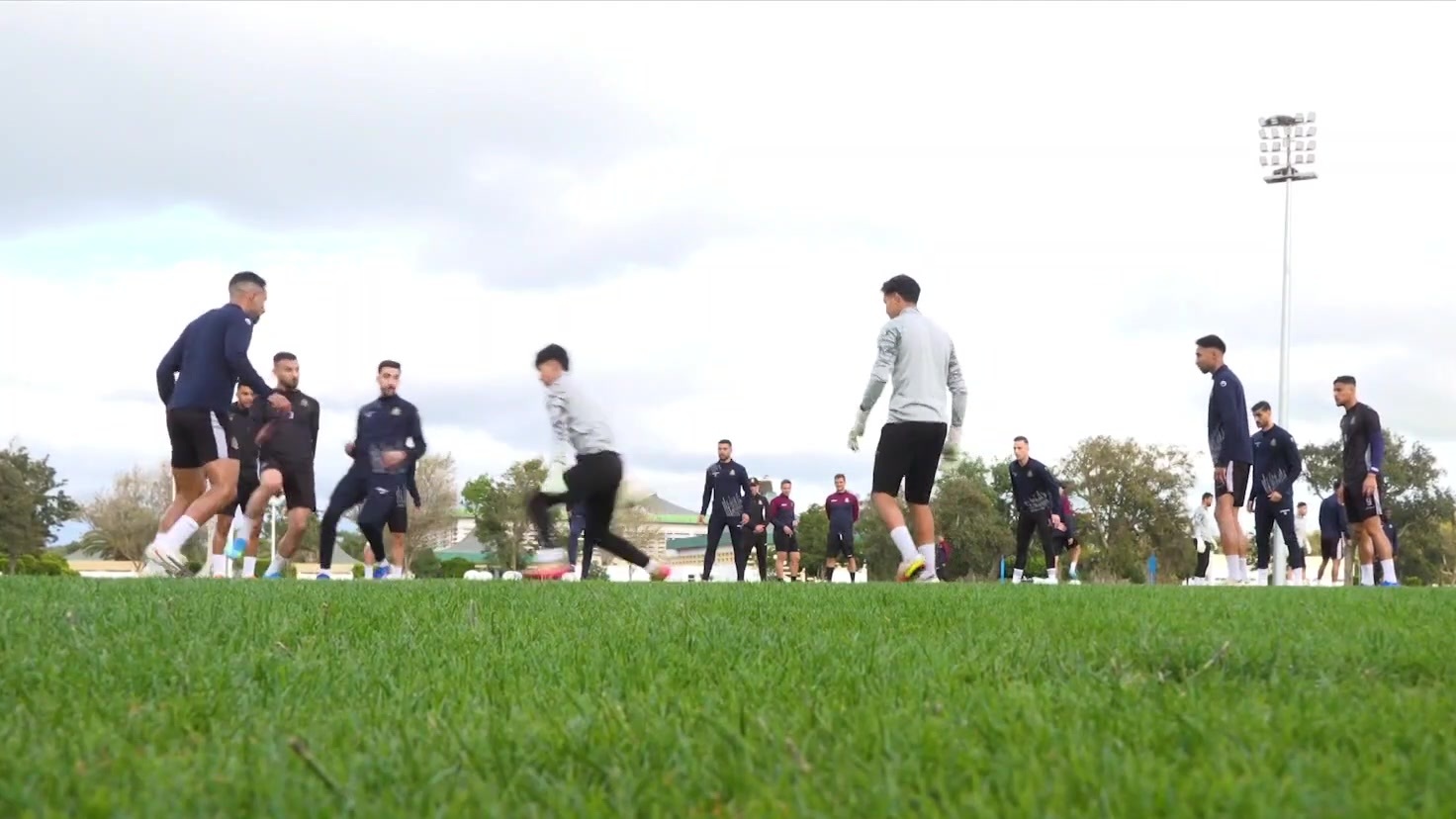 قمّة مغربية خالصة تجمع الجيش الملكي بضيفه نهضة بركان