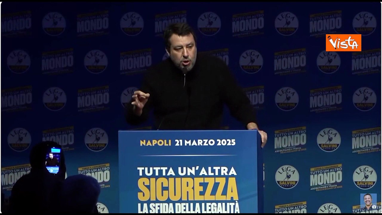 Salvini a Napoli: Non è possibile integrare fanatismo islamico. Se non ti piace San Gennaro torna a casa tua