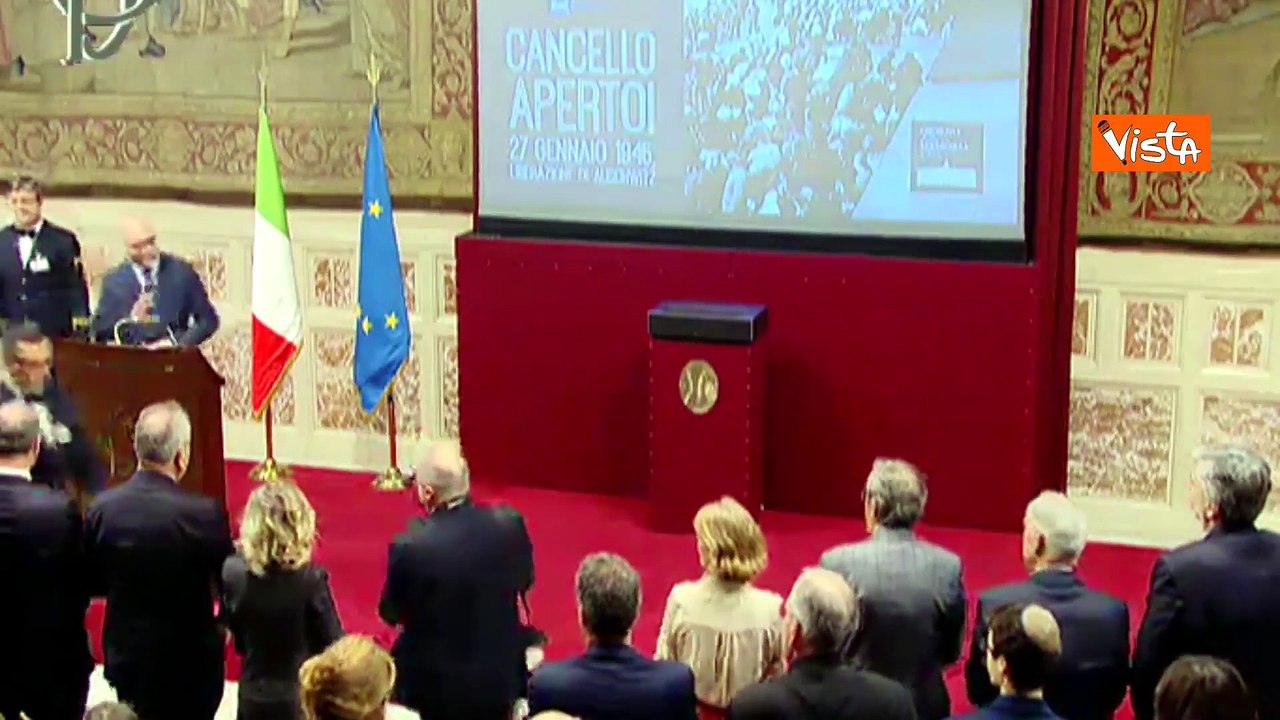 Giorno della Memoria, Lorenzo Fontana: "Auschwitz è il simbolo universale della disumanità"