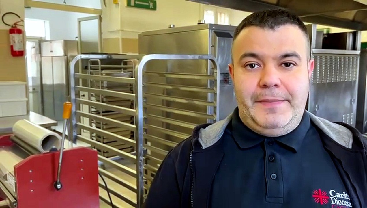 La solidarietà non va in vacanza: centinaia di pasti serviti alla mensa Caritas di Cagliari