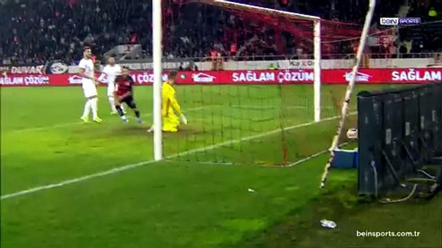 Trendyol 1. Lig'in 34. haftasında Arca Çorum FK, sahasında Sipay Bodrum FK ile 1-1 berabere kaldı.