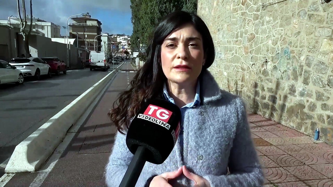 Nuoro, lampioni spenti in viale Repubblica: «Situazione insostenibile, va avanti da mesi»