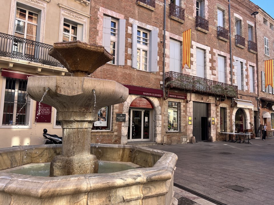 Après la sécheresse, l'eau recommence à couler des fontaines de Perpignan