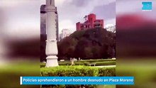 Policías aprehendieron a un hombre desnudo en Plaza Moreno