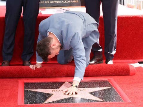 Noah Wyle erhält Stern auf dem Hollywood Walk of Fame