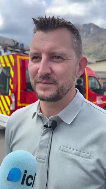 Haute-Savoie : près d'une centaine de pompiers mobilisés pour éteindre un incendie chez Excoffier Recyclage à Marignier.