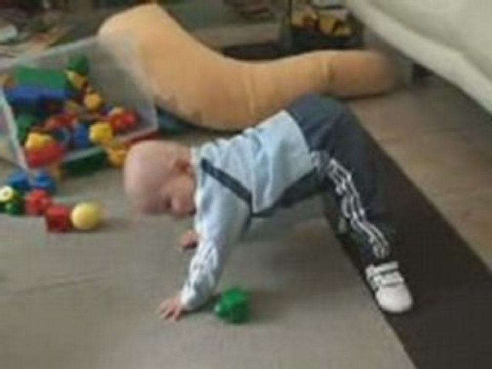 Gabriel fait du breakdance