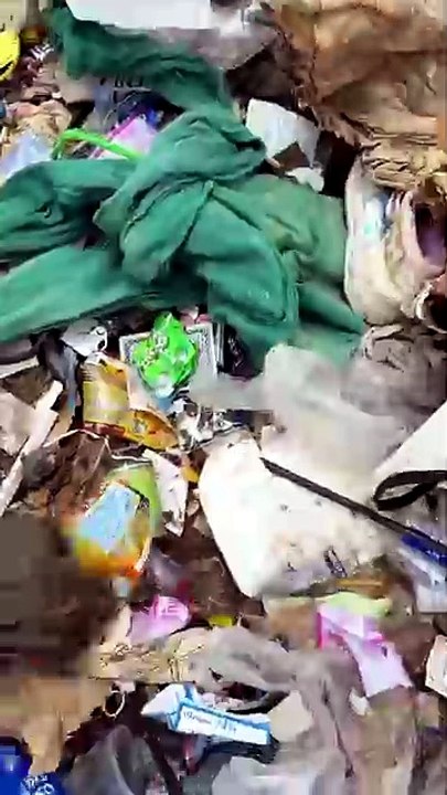 Found broken 2 camera iphone  wow #brokenphone #iphone #restoration #oldphone #reels