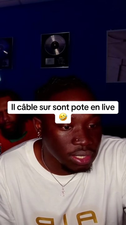 Vous en pensez quoi 🤣 Abonnez-vous pour plus de Clips 🔥Retrouvez mamad sur Twitch : princemamadFPS