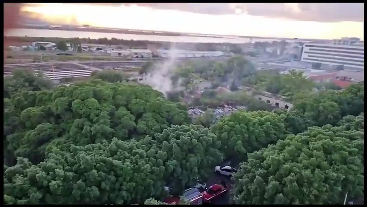 Cagliari, incendio nell'ex stallaggio Meloni di viale Trieste