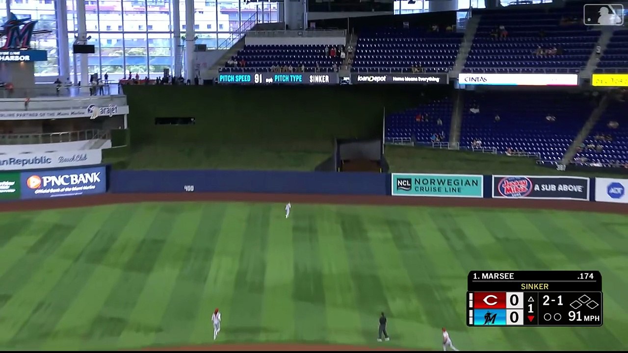 Dane Myers con el robo del cuadrangular