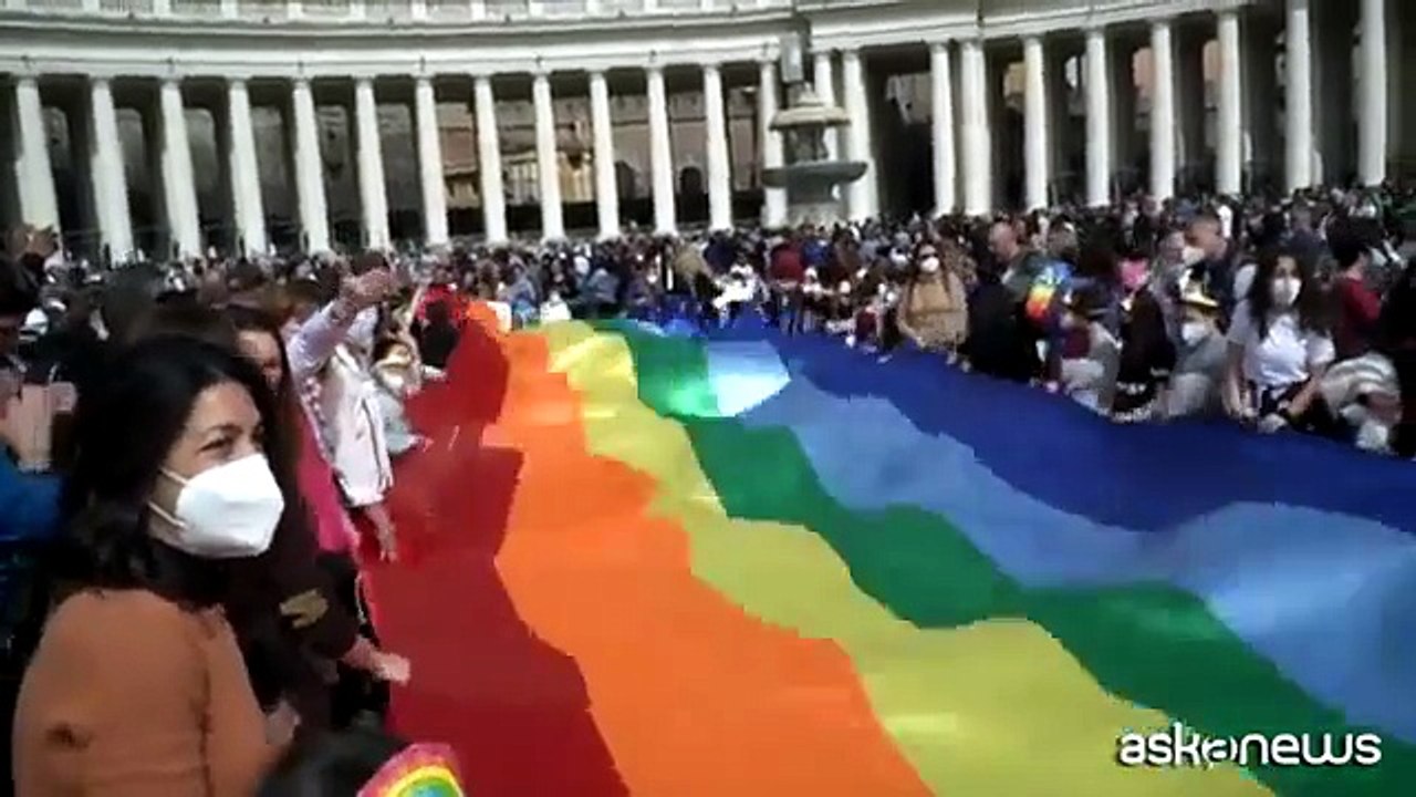 Papa Francesco: "La guerra non devasta solo il presente ma anche l'avvenire di una società"