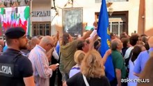 Fratelli d'Italia e Lega con tricolori in piazza contro governo