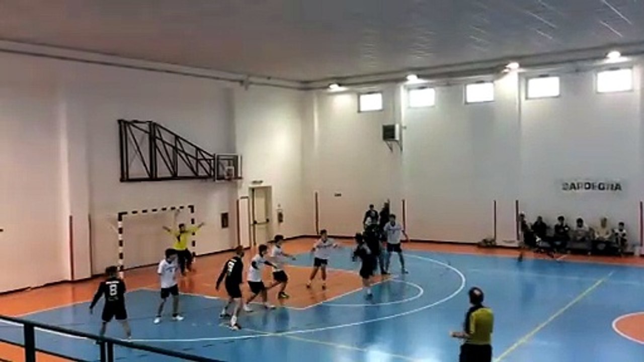 Pallamano, in B maschile il Nuoro e il Selargius vincono ancora (sez sport di squadra)