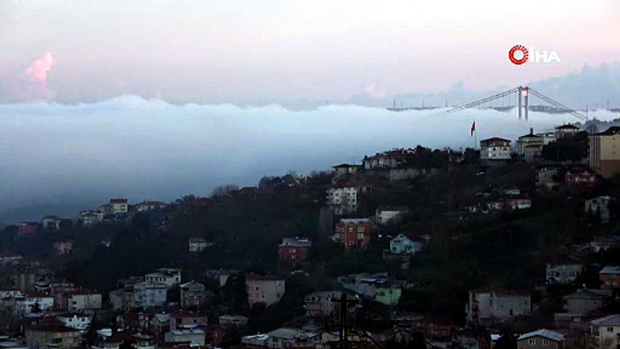 İstanbul Boğazı’nda sis perdesi! Fatih Sultan Mehmet Köprüsü gözden kayboldu