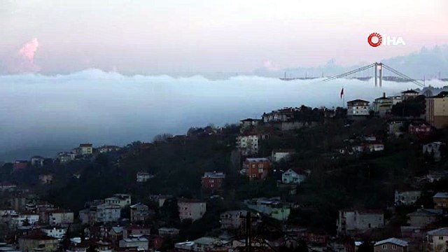 İstanbul Boğazı’nda sis perdesi! Fatih Sultan Mehmet Köprüsü gözden kayboldu