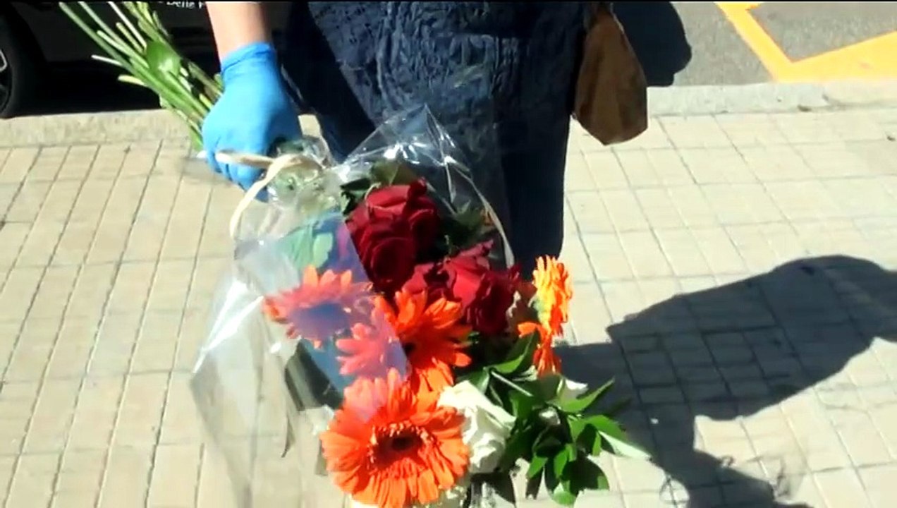 CAGLIARI, RIAPRE IL CIMITERO ''SAN MICHELE'': TANTE FAMIGLIE E ANZIANI