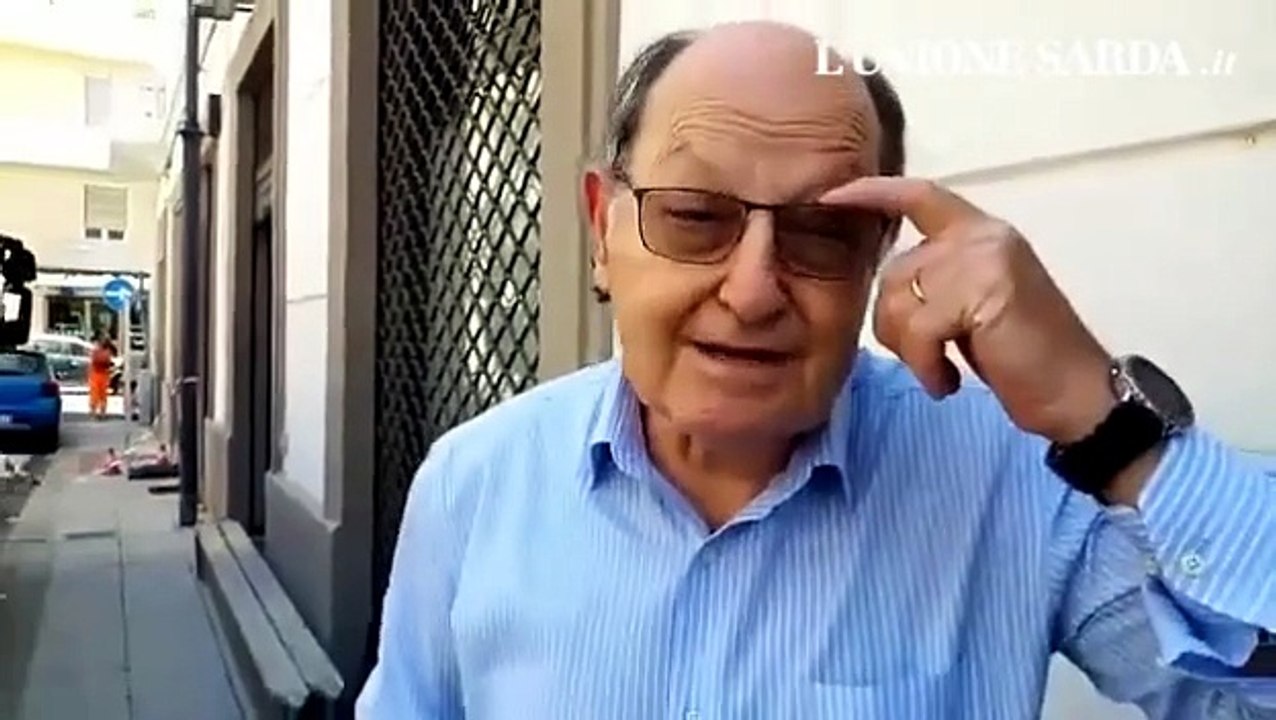 Cagliari, perdita d'acqua in via Einaudi. Danni alle attività commerciali