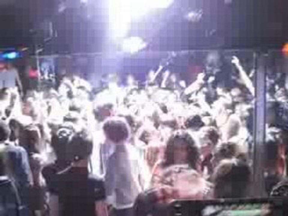 DEE MAD @ Planches Paris (Prom' Night 2008)