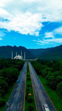 US negotiators arrive in Pakistan ahead of peace talks with Iran - BBC