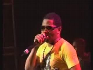 Ferre Gola Intro Elysee Montmartre