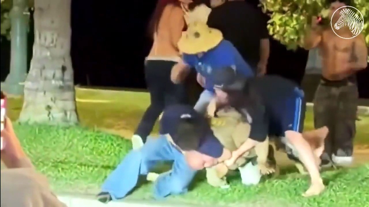 A man wearing an ICE uniform was beaten in Waikiki, Honolulu.