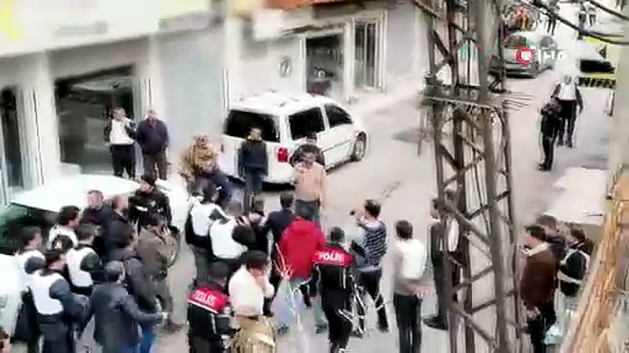 Gaziantep’te rehine dehşeti kamerada: 5 kişiyi rehin alan cezaevi firarisi dehşet saçtı!