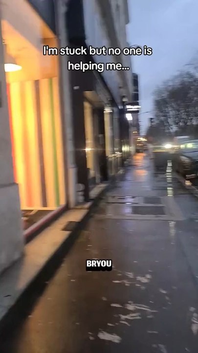 I'm stuck in Paris and no one is coming to help me...