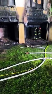 Bolzano, rogo al piano terra del condominio: l'intervento dei vigili del fuoco