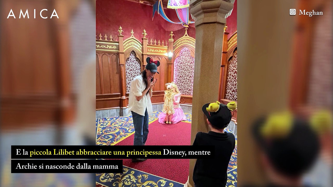 Il principe Harry e Meghan Markle a Disneyland con i figli e nonna Doria