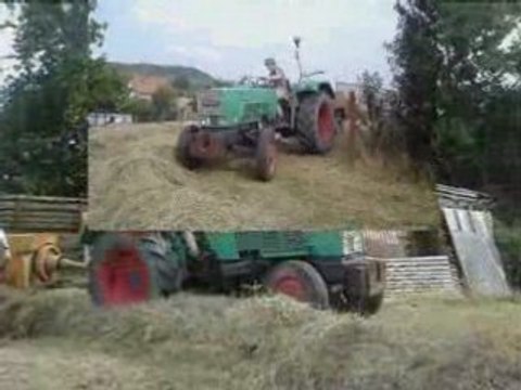 Pressage du foin avec Fendt 4S
