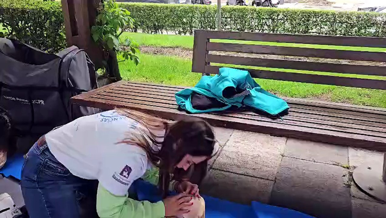 RCP y prevención para acercar la enfermería a la calle.