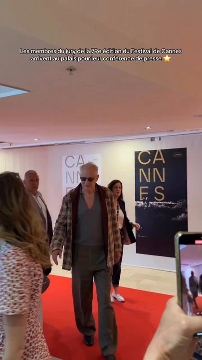 Les membres du jury de la 79e édition du Festival de Cannes arrivent au palais pour leur conférence de presse ⭐️