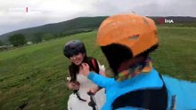Gelinlikle gökyüzünde süzüldü, görenler gözlerine inanamadı...