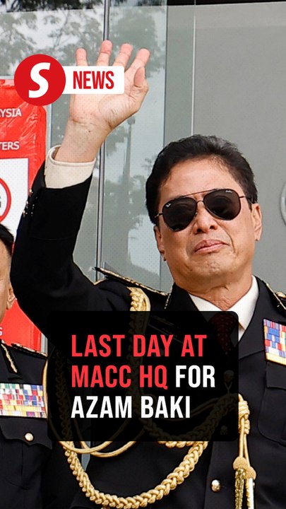 Azam Baki clocks out of MACC HQ for last time as tenure ends