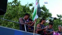 Ο Λαμίν Γιαμάλ υψώνει παλαιστινιακή σημαία στη φιέστα της Μπαρτσελόνα