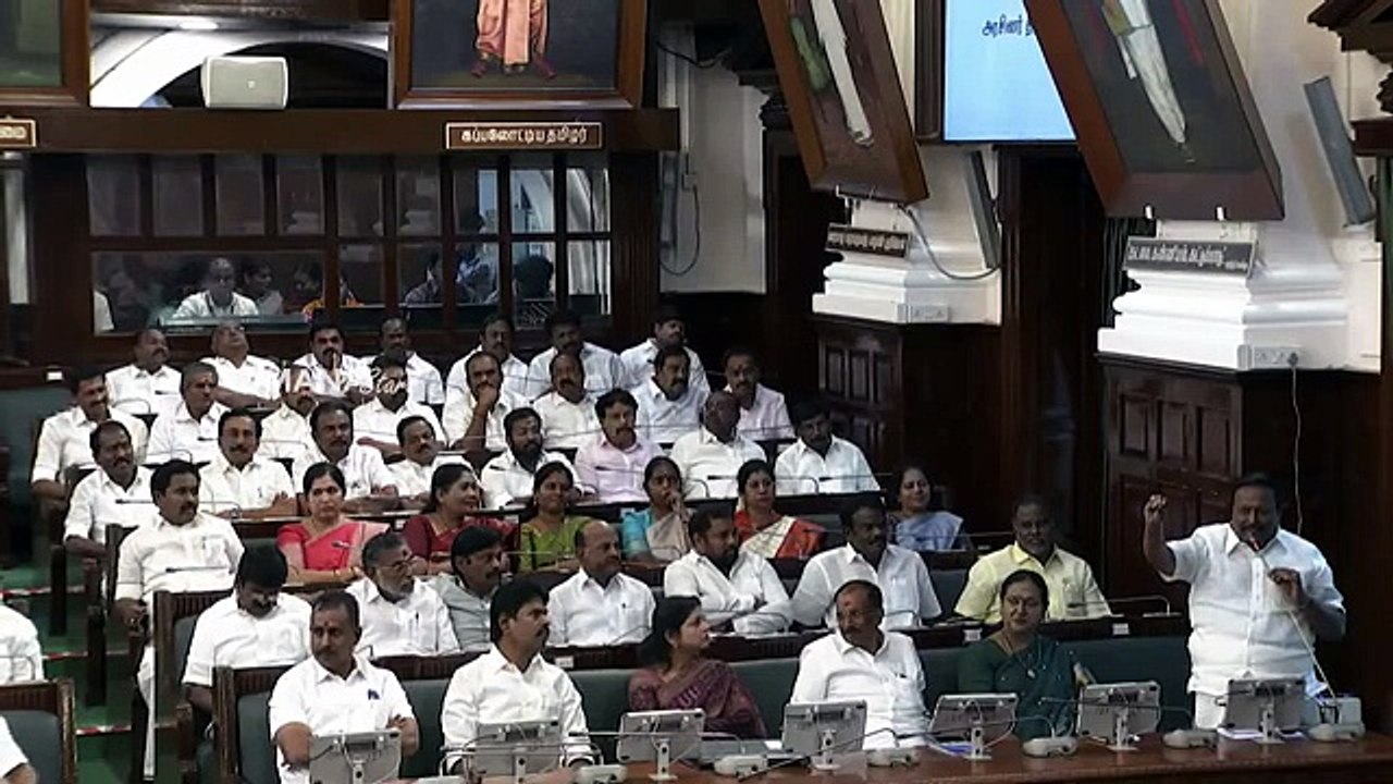 AMMK MLA Kamaraj Extends Support for CM Vijay-L...