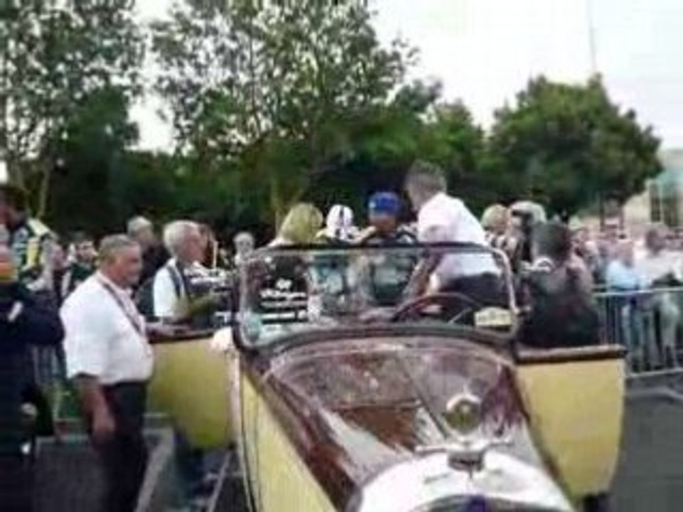 1Parade
