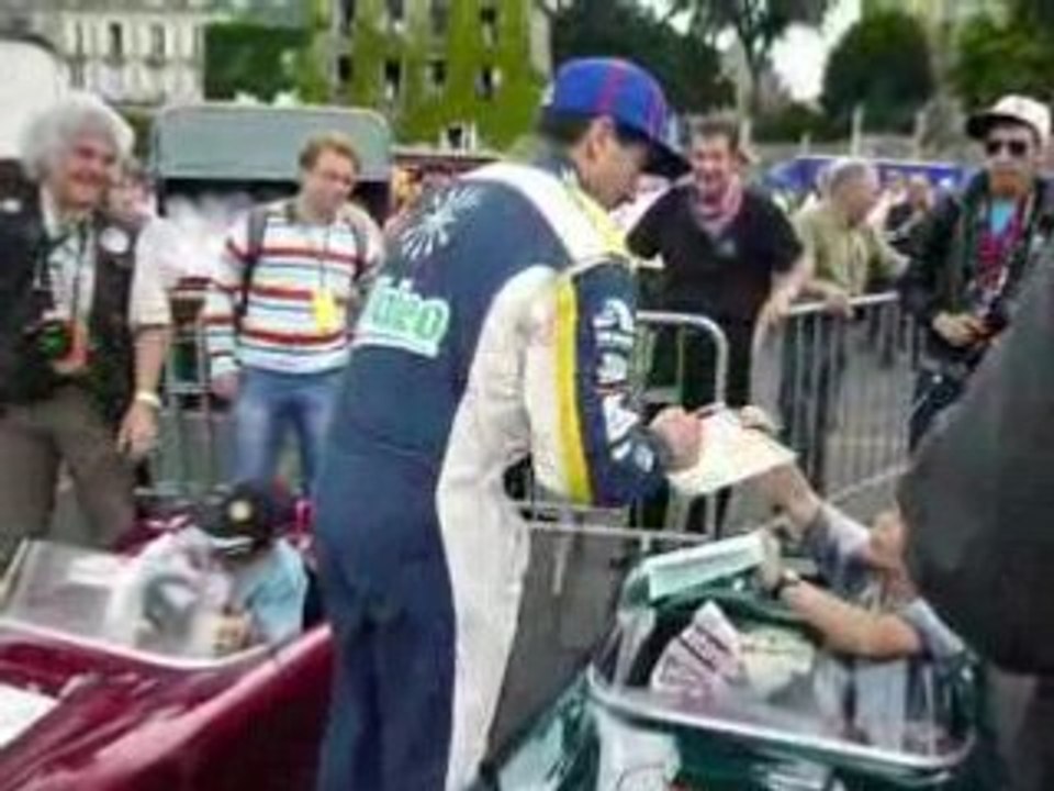 2Parade