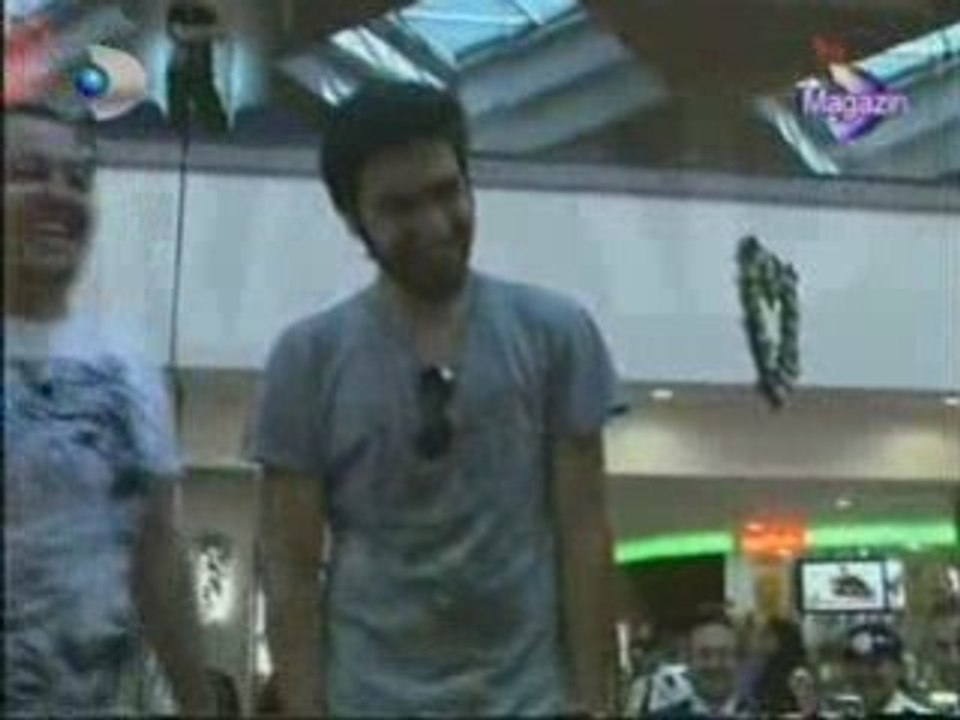 Hande Yener @ Ankara - İmza Günü