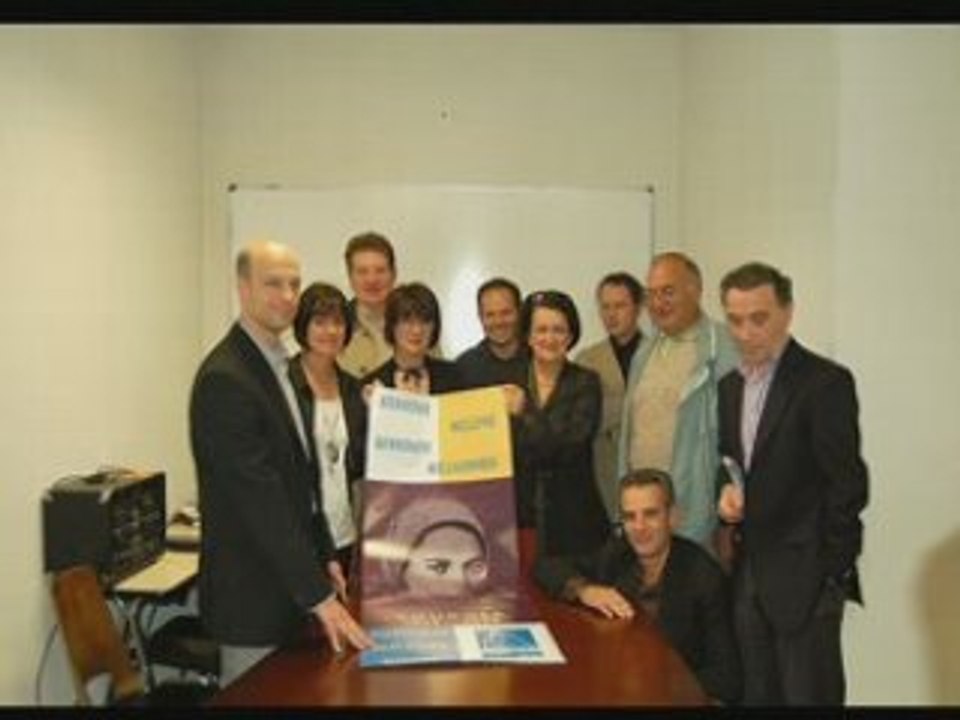 LOURDES Déocorations des commerçants pour la venue du Pape