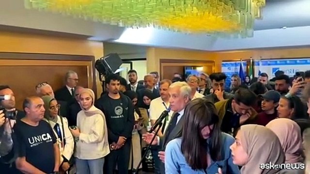 M.O., Tajani accoglie 59 studenti palestinesi usciti da Gaza