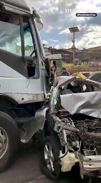 BH: carreta perde controle e provoca acidente no Anel Rodoviário